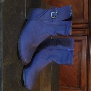 Women’s boots...cool color!